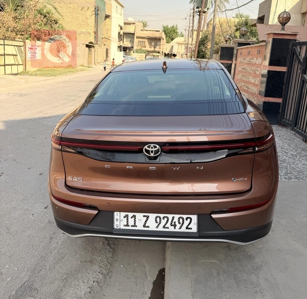 تۆیۆتا کراون